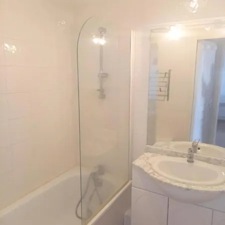 Confortable A - 40 M² Avec Balcon Vue Montagne